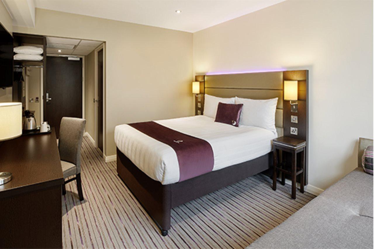 Premier Inn 트링 외부 사진
