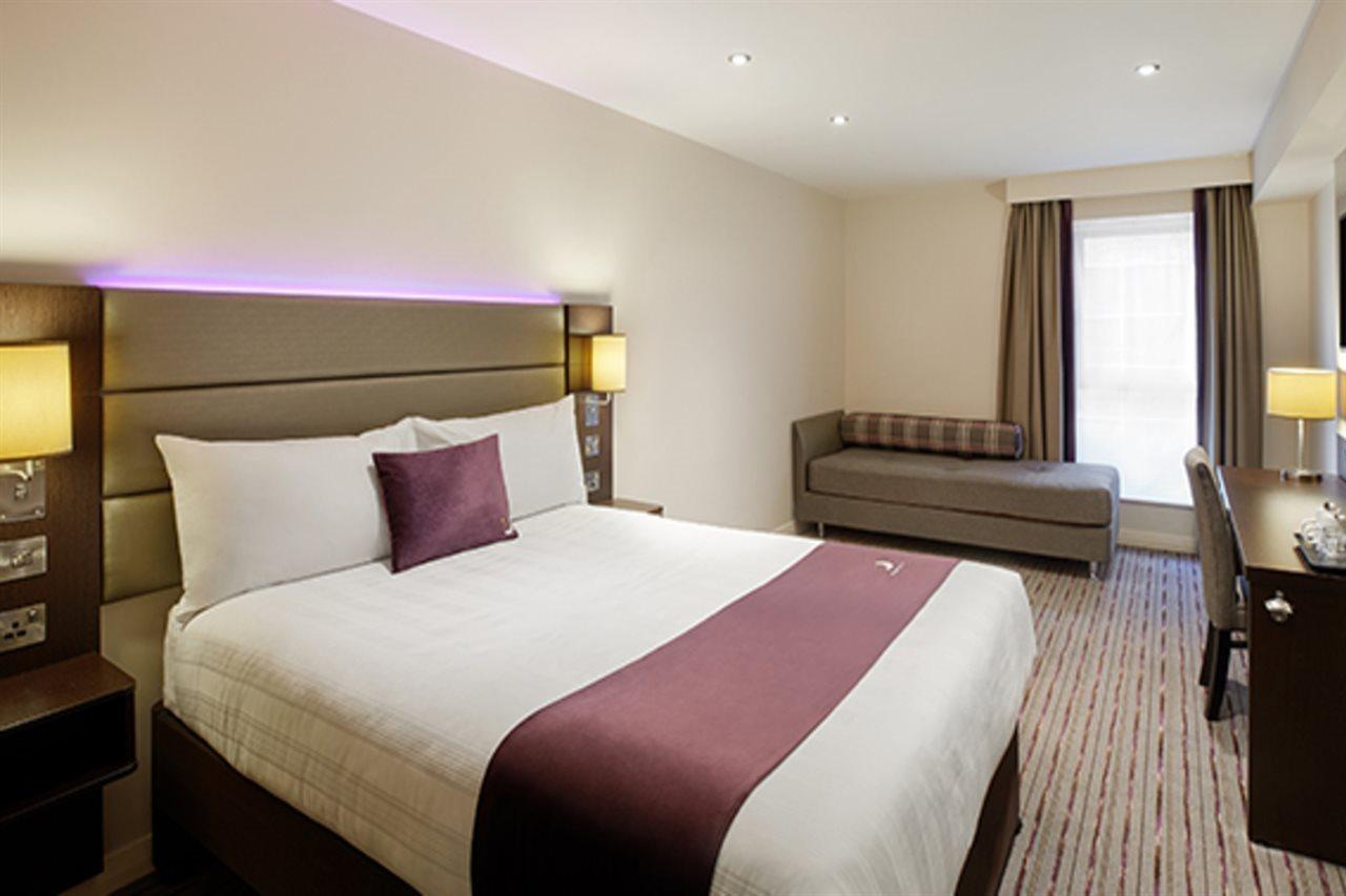 Premier Inn 트링 외부 사진