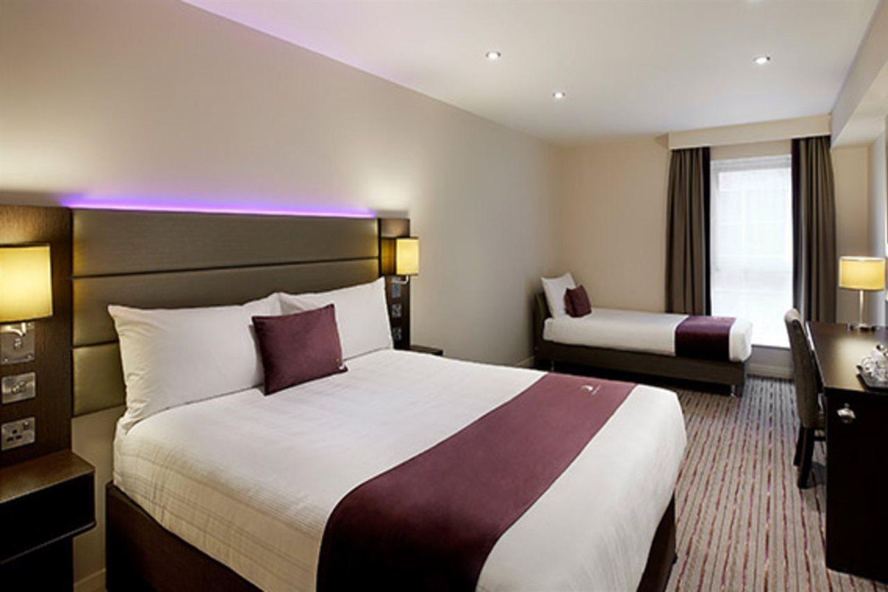 Premier Inn 트링 외부 사진
