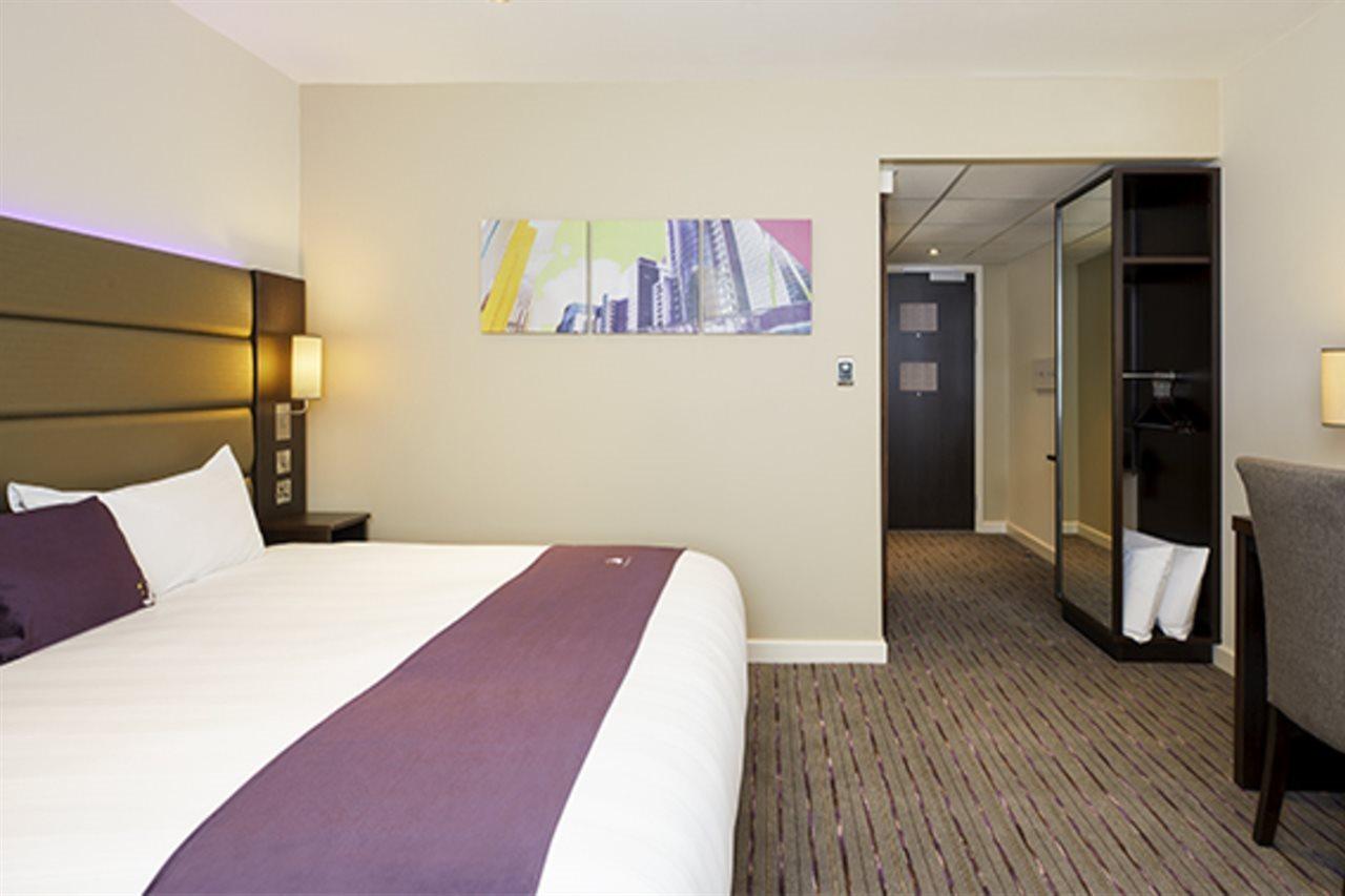 Premier Inn 트링 외부 사진