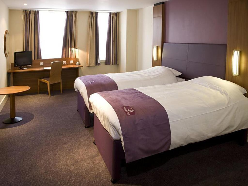 Premier Inn 트링 객실 사진
