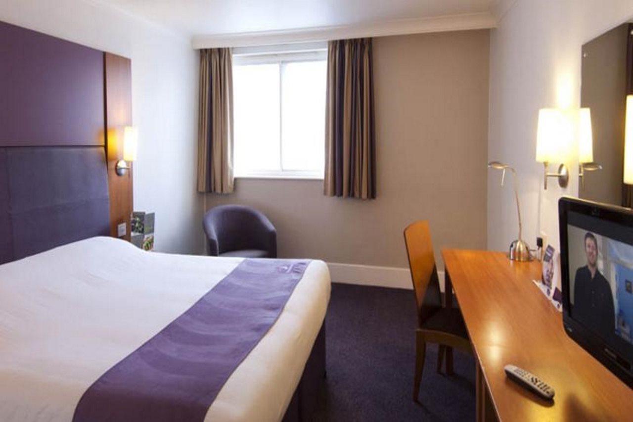 Premier Inn 트링 외부 사진