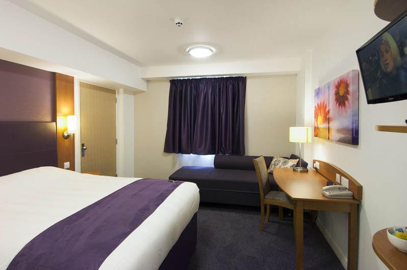 Premier Inn 트링 외부 사진